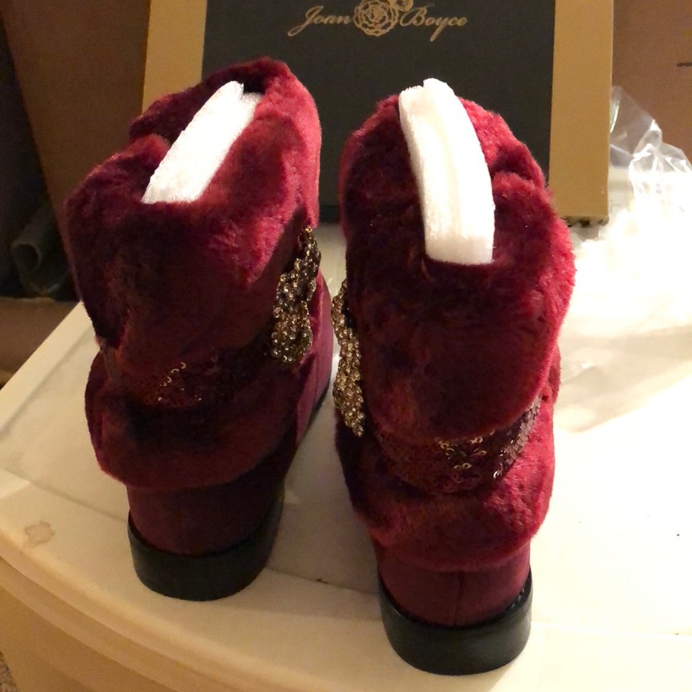 Boots - Picture 2 of 4